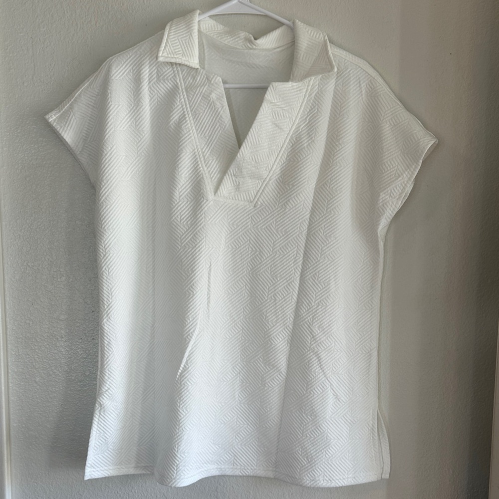 Elegant White Textured Women's Top